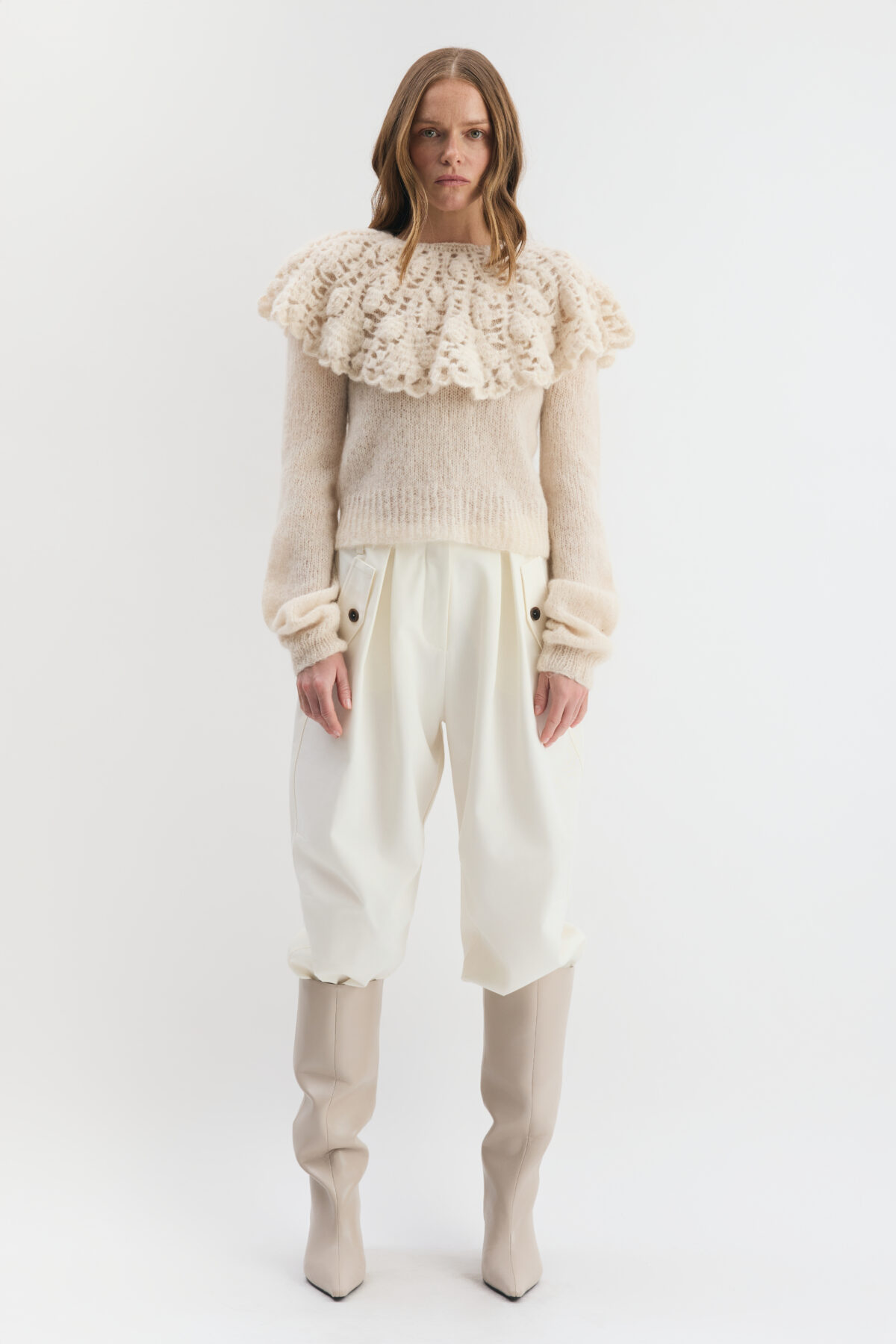 Sweter z kołnierzem Flour