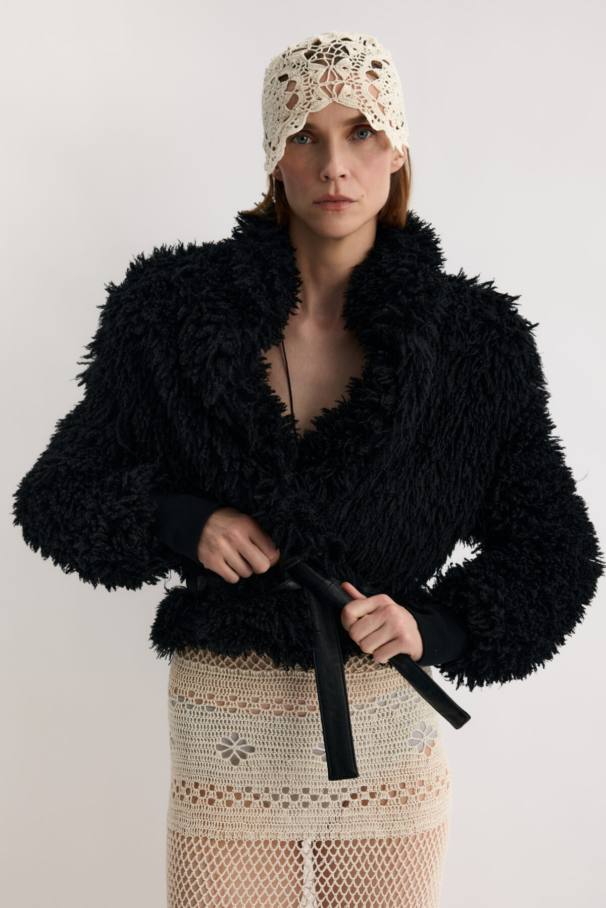 Czarne krótkie futro Orno