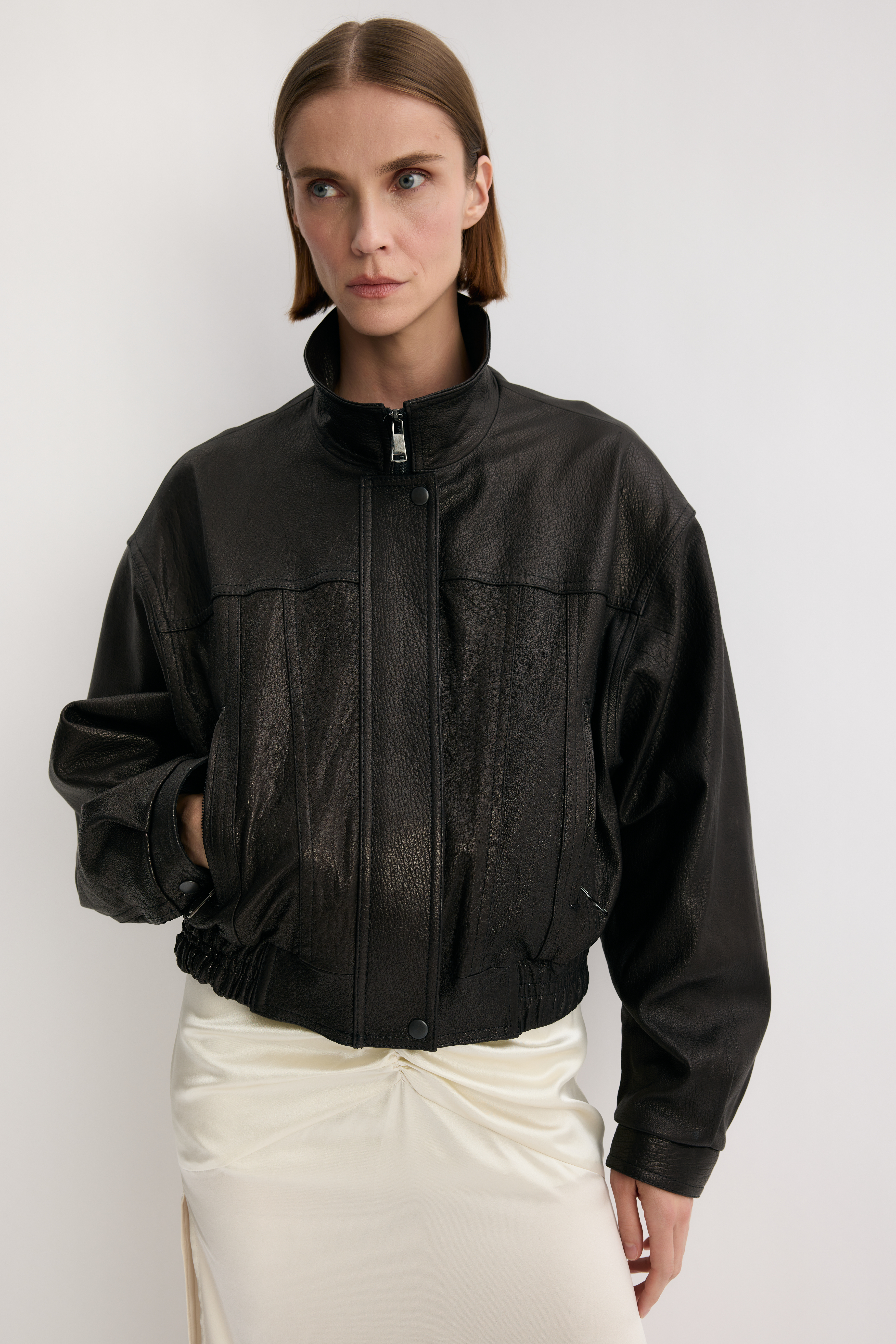 Krótka kurtka Rori ze skóry w kolorze czarnym