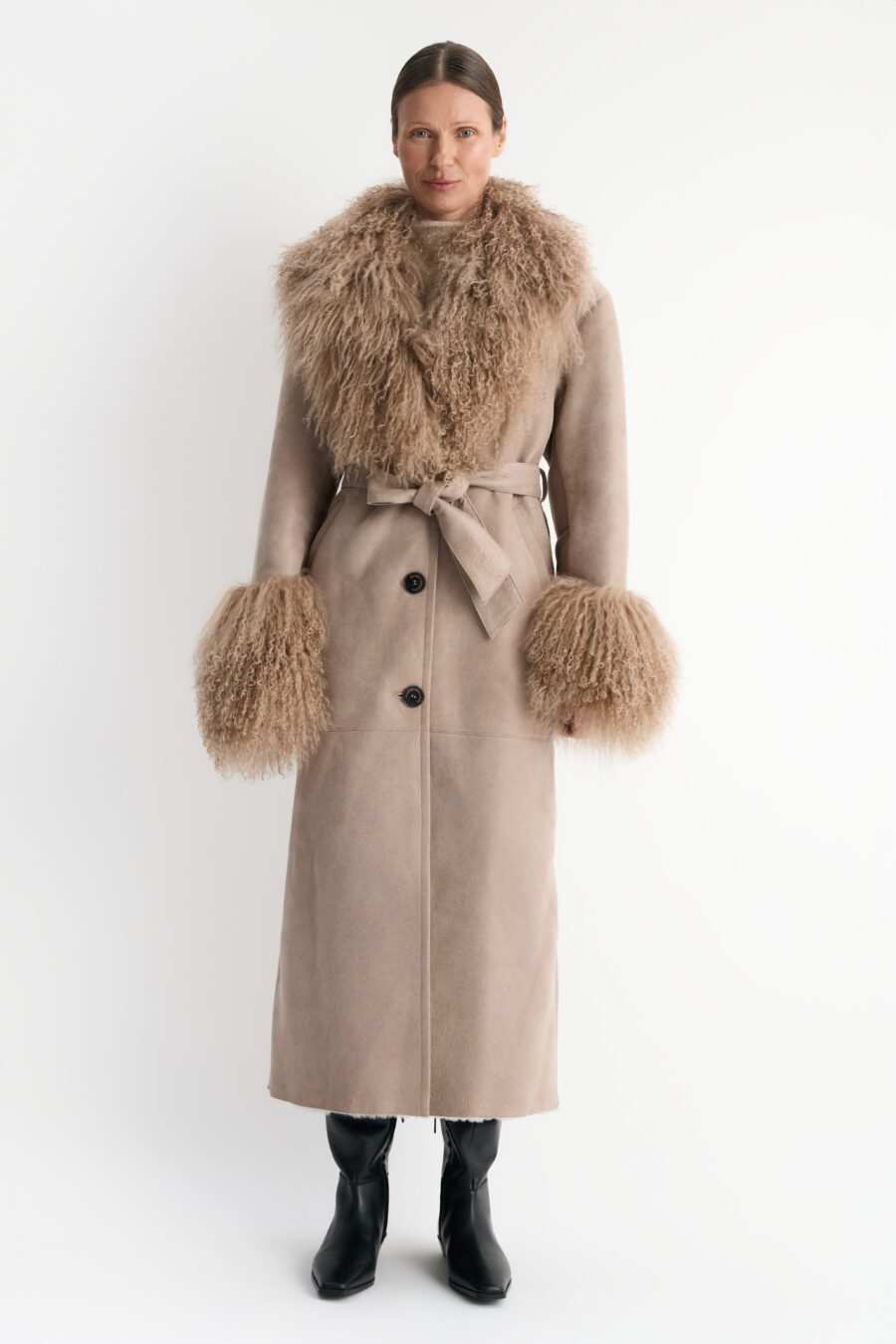 Karen Arcanjo Kożuch oversize z lama