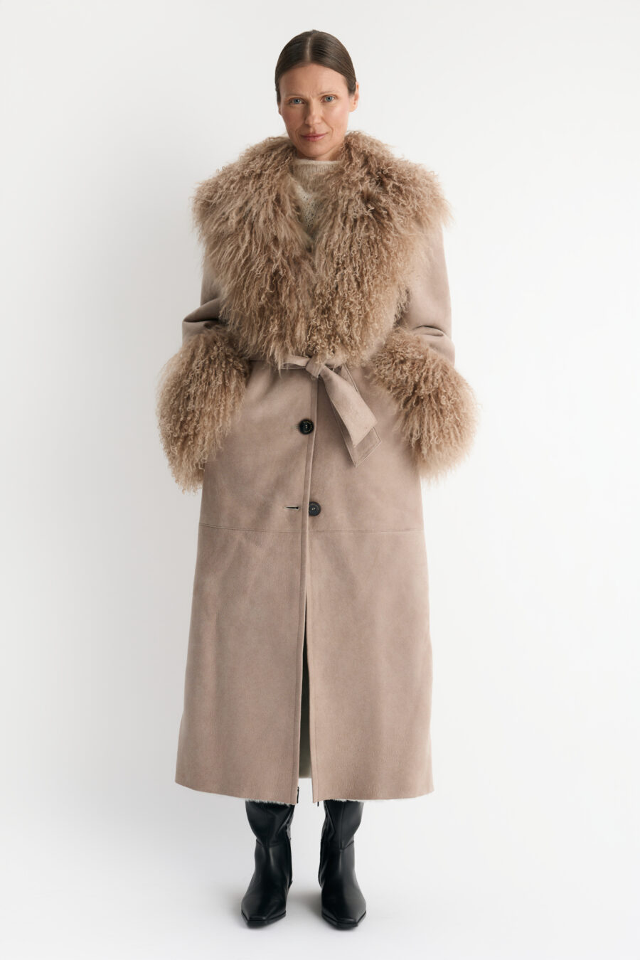 Karen Arcanjo Kożuch oversize z lama