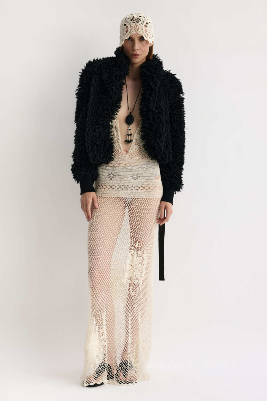 Karen Arcanjo Eko futerko w kolorze czarnym