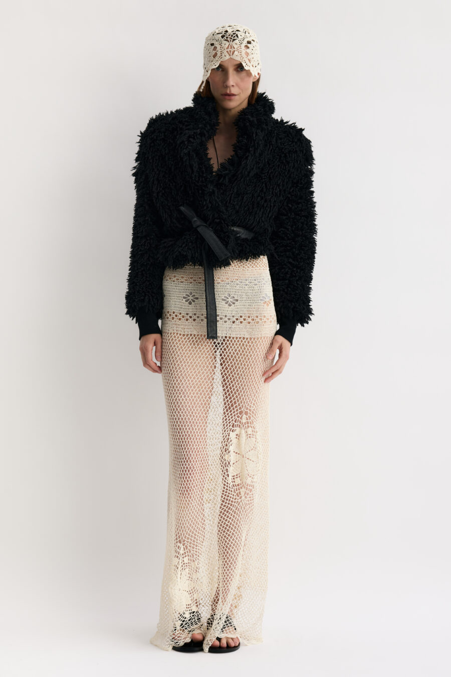 Karen Arcanjo Eko futerko w kolorze czarnym