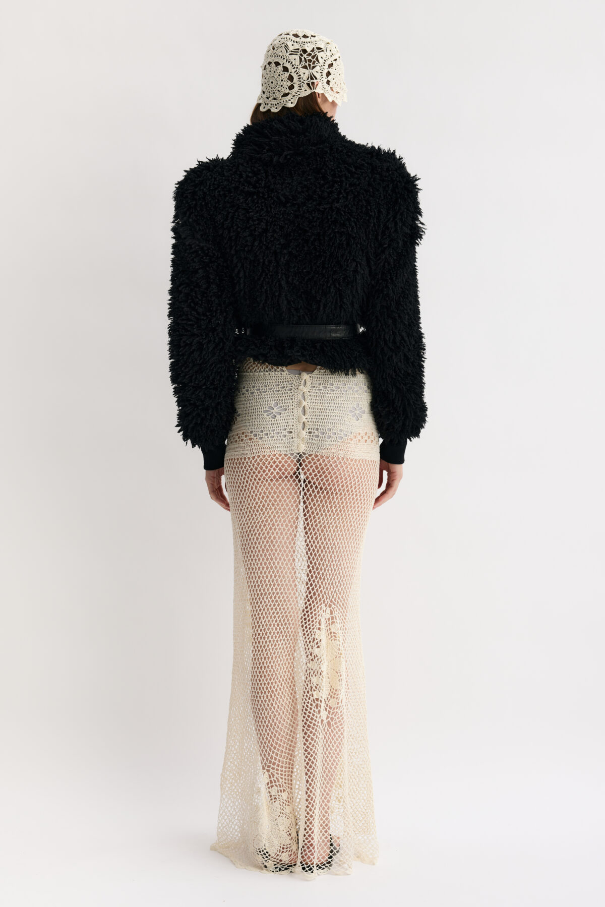 Czarne krótkie futro Orno