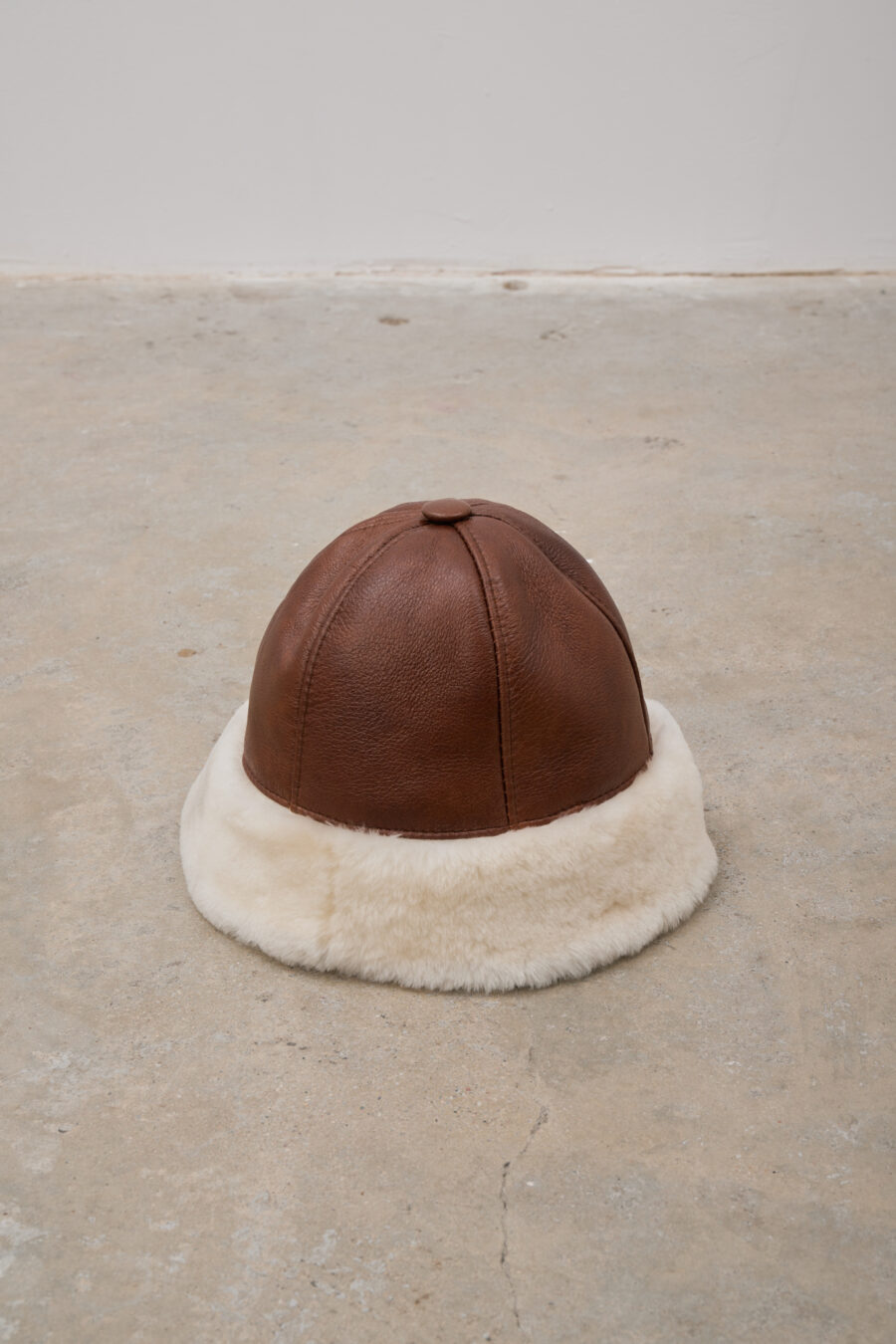 Shearling bucket hat in caramel